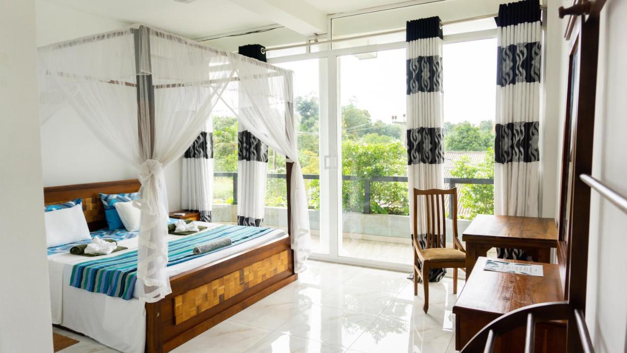 Memories Weligama Ostello Esterno foto